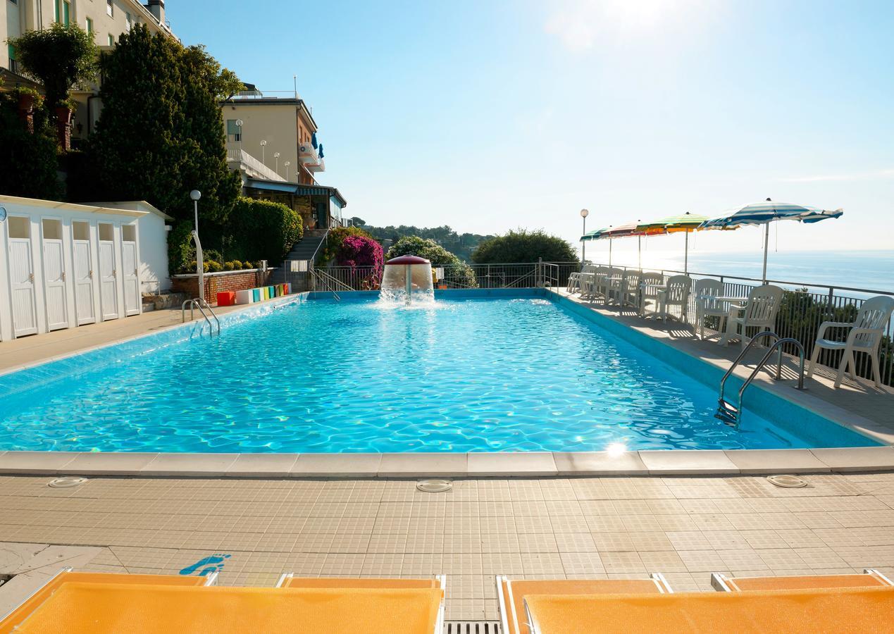 Casa Fatebenefratelli Hotel Varazze Buitenkant foto