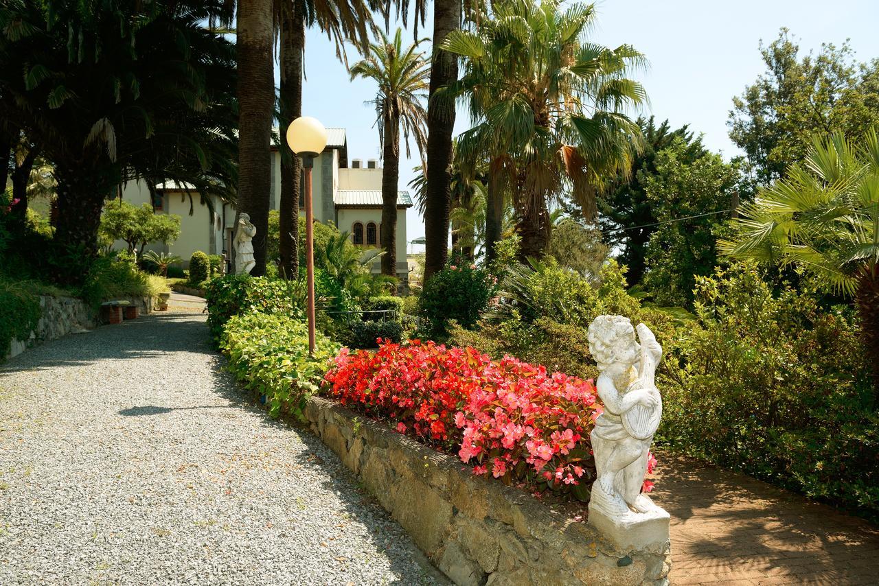 Casa Fatebenefratelli Hotel Varazze Buitenkant foto