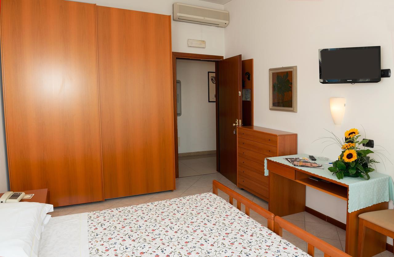 Casa Fatebenefratelli Hotel Varazze Buitenkant foto