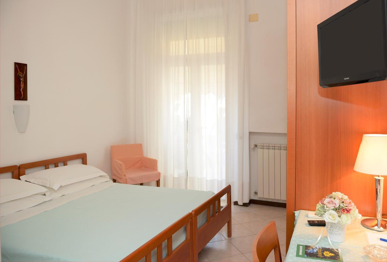 Casa Fatebenefratelli Hotel Varazze Buitenkant foto