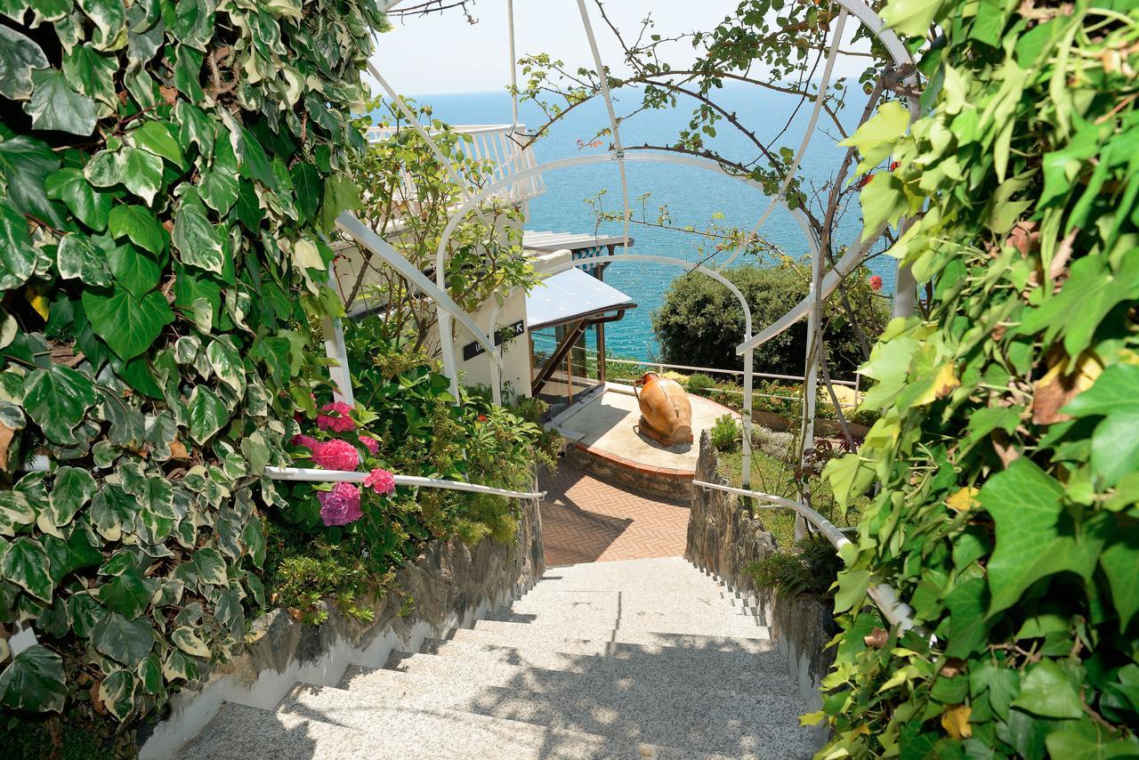 Casa Fatebenefratelli Hotel Varazze Buitenkant foto