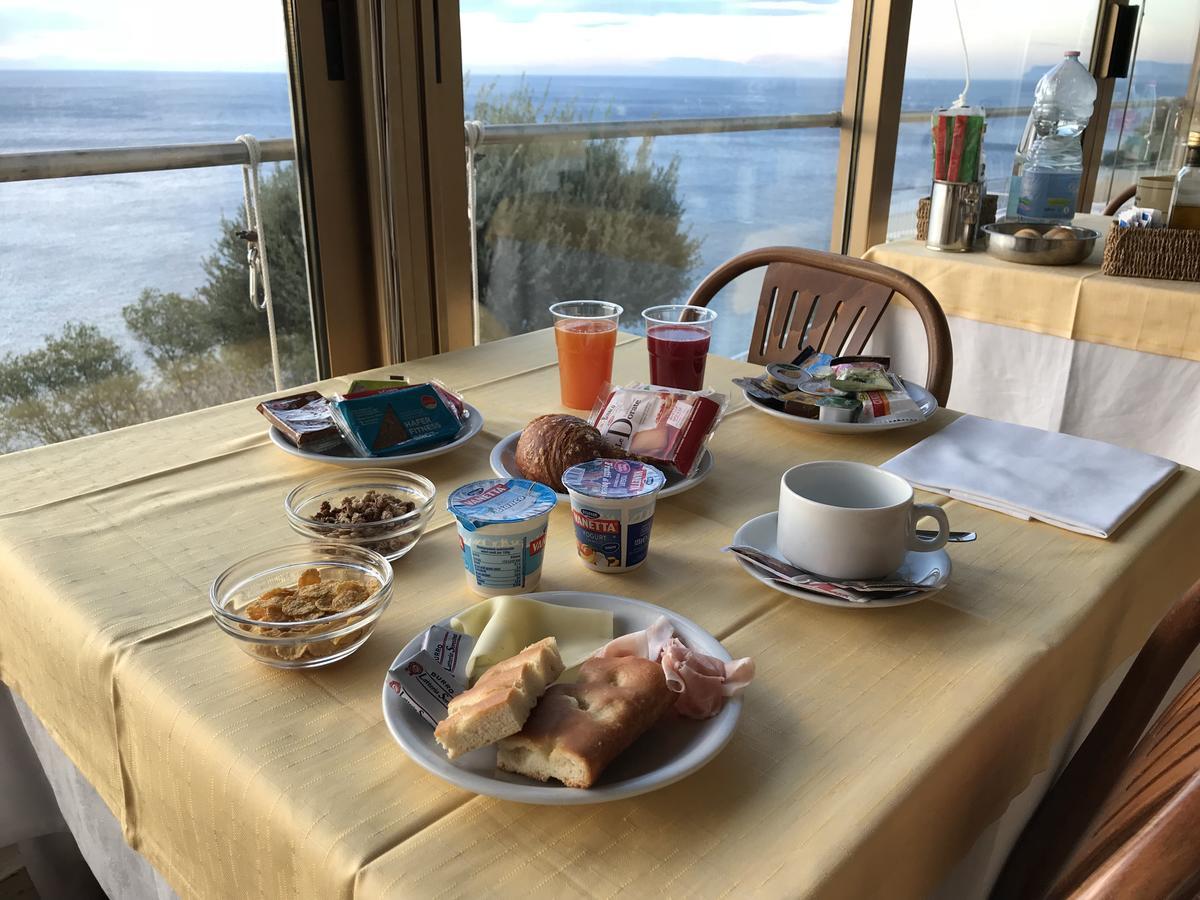 Casa Fatebenefratelli Hotel Varazze Buitenkant foto