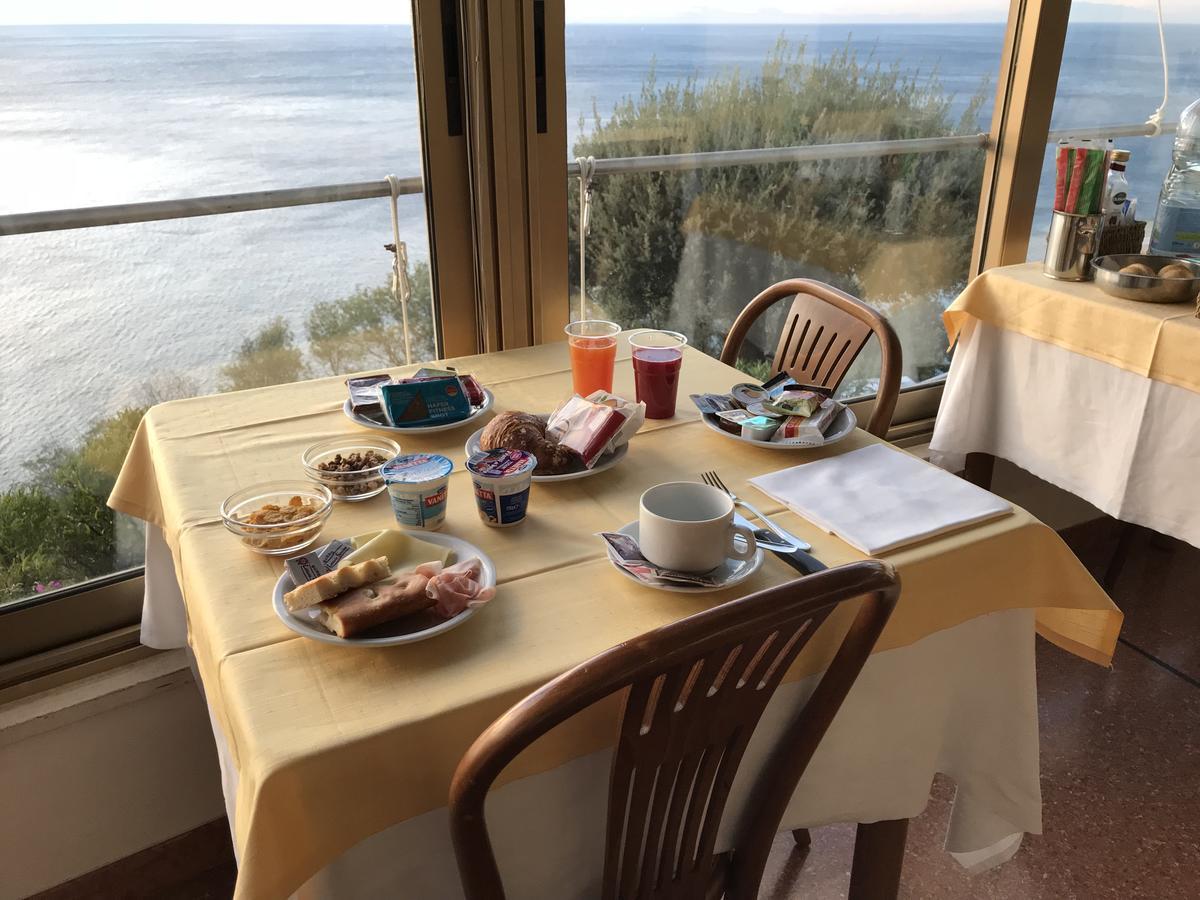Casa Fatebenefratelli Hotel Varazze Buitenkant foto