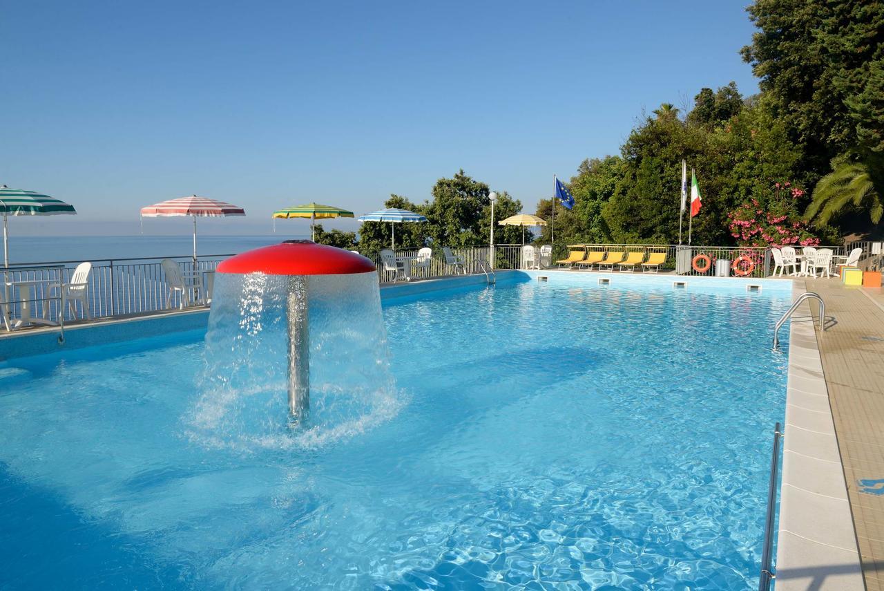 Casa Fatebenefratelli Hotel Varazze Buitenkant foto